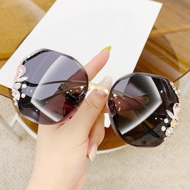 New Women's Anti Ultraviolet Classic Cat's Eye Design Fashion Sunglasses