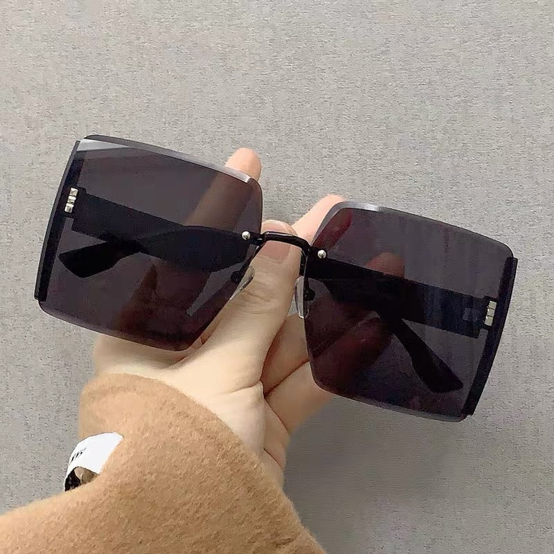 Vintage Alloy Chain Frame Oversize Gradient Sunglasses Rivet Square Sunglasses