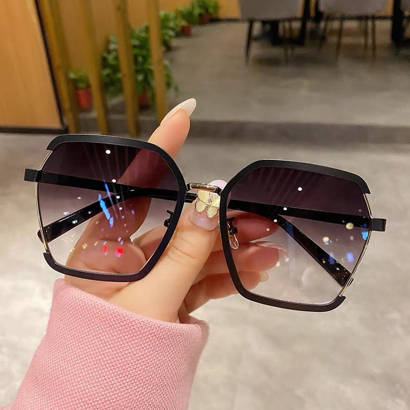 New Women's Anti Ultraviolet Classic Cat's Eye Design Fashion Sunglasses