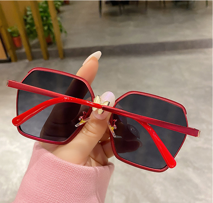 New Women's Anti Ultraviolet Classic Cat's Eye Design Fashion Sunglasses