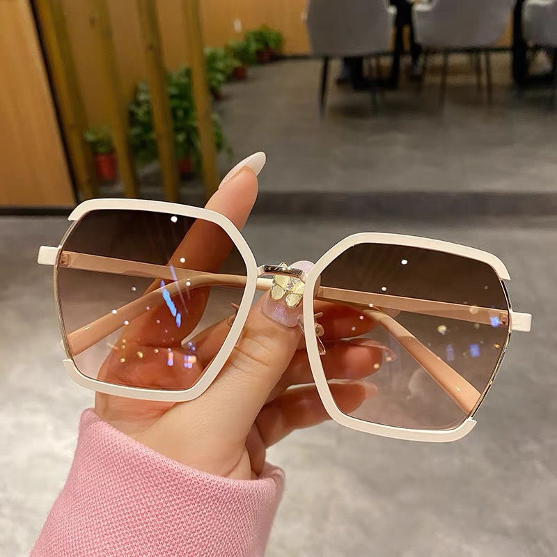 New Women's Anti Ultraviolet Classic Cat's Eye Design Fashion Sunglasses