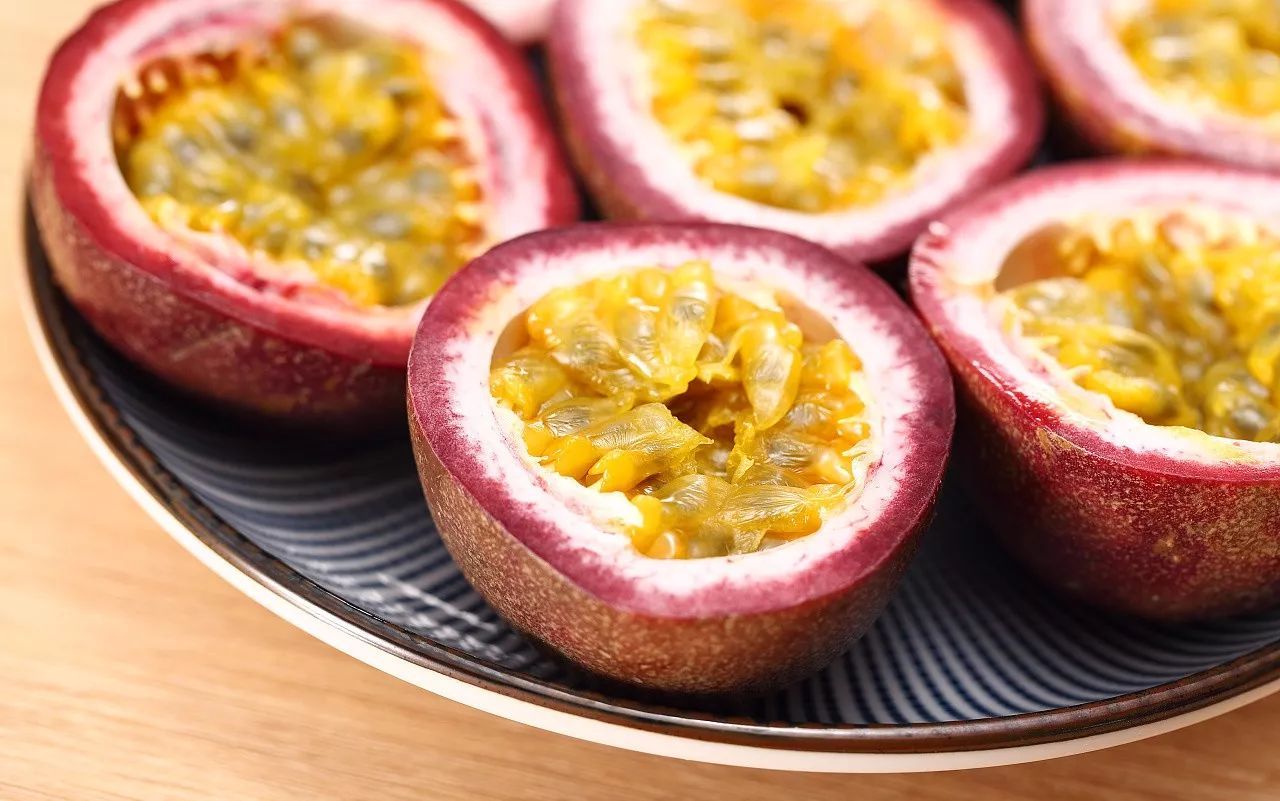 Passion Fruit Box 20LB