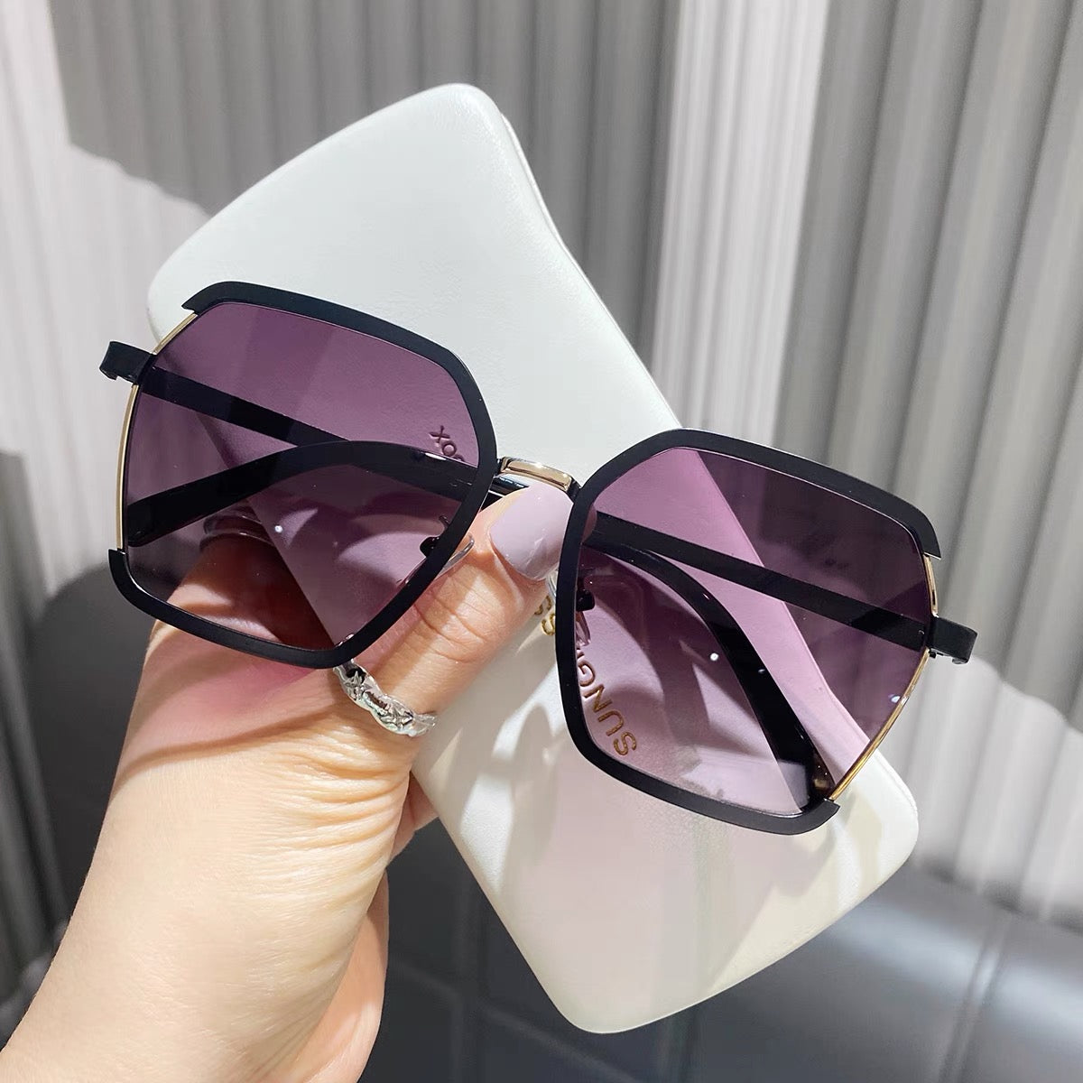 New Women's Anti Ultraviolet Classic Cat's Eye Design Fashion Sunglasses